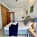 Elegant With Pool By Homing