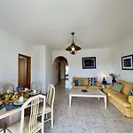 Elegant With Pool By Homing Διαμέρισμα Quarteira
