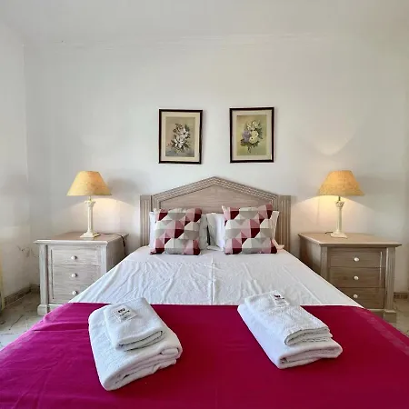 Apartment Elegant With Pool By Homing Quarteira