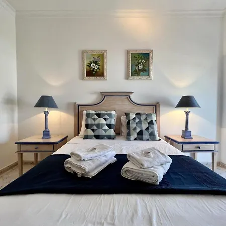 Apartment Elegant With Pool By Homing Quarteira