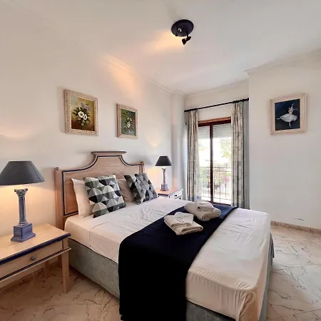 Elegant With Pool By Homing Apartment Quarteira