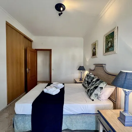 Apartment Elegant With Pool By Homing Quarteira