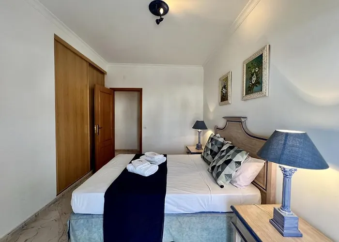 Apartment Elegant With Pool By Homing Quarteira