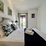 Appartement Elegant With Pool By Homing